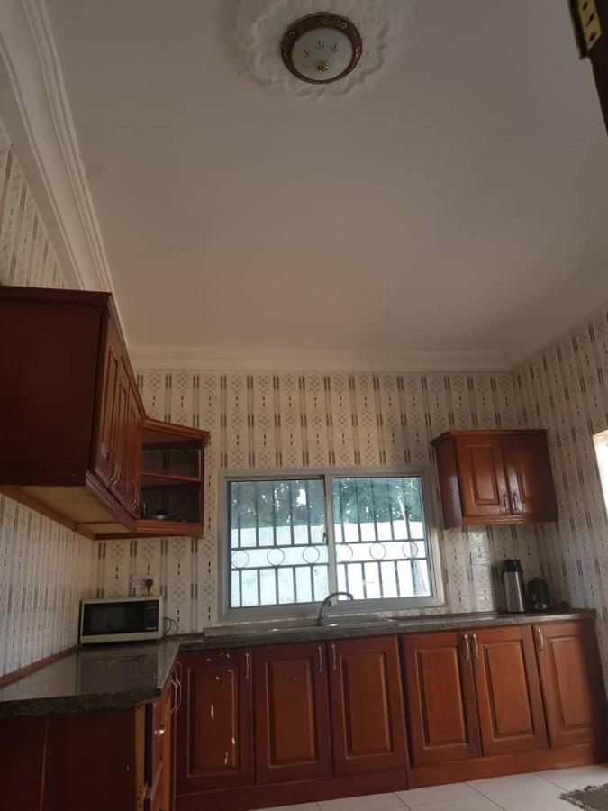 Touray Guest House Old Yundum Kültér fotó
